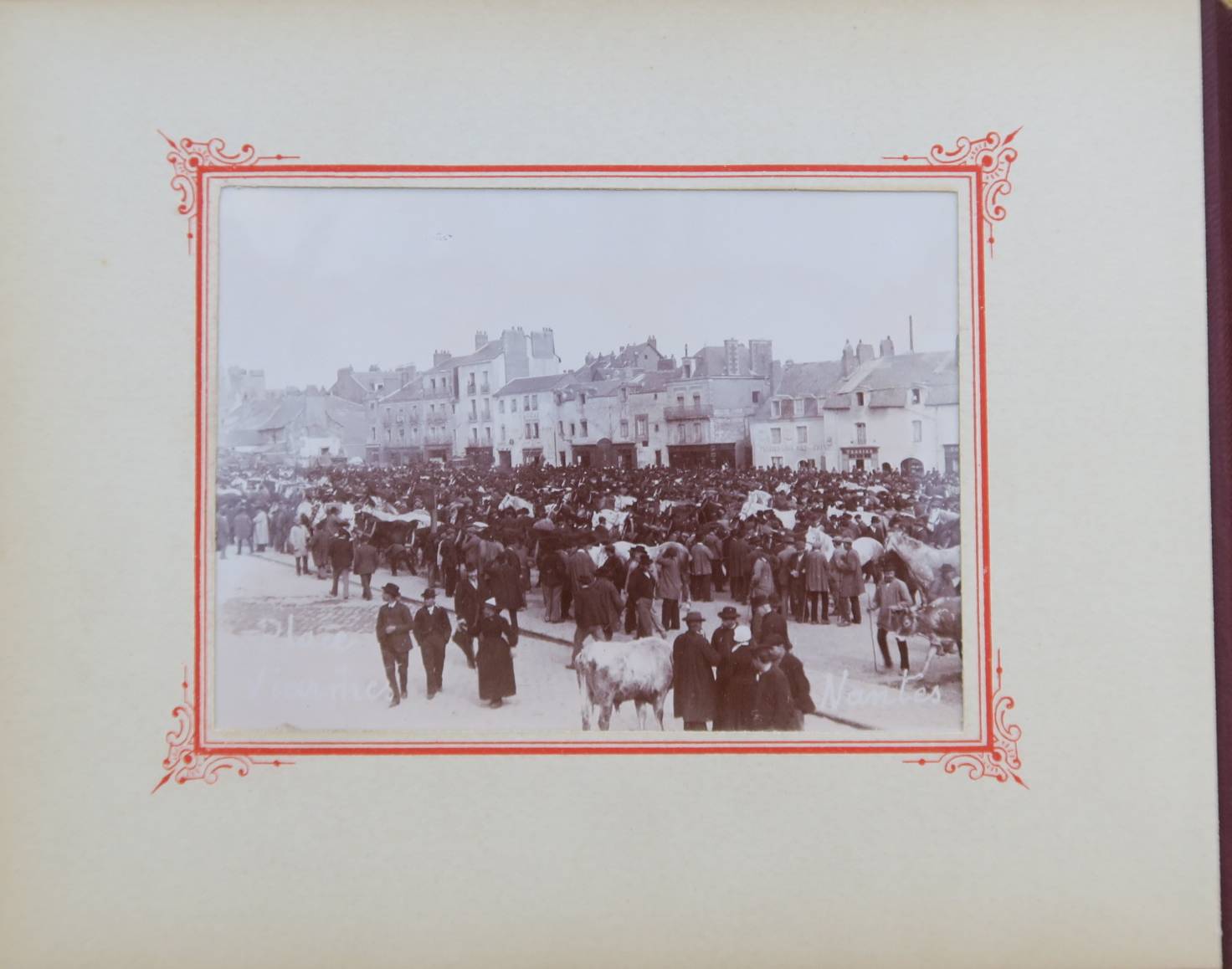 Album photo petit format de 24 vues de Nantes ca 1900, Vente aux enchères :  Timbres - Philatélie