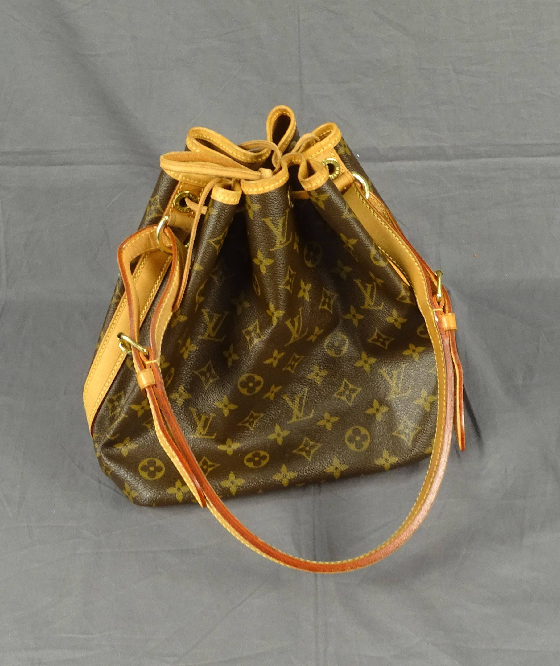 sac a main louis vuitton seau noe gm cuir epi bleu