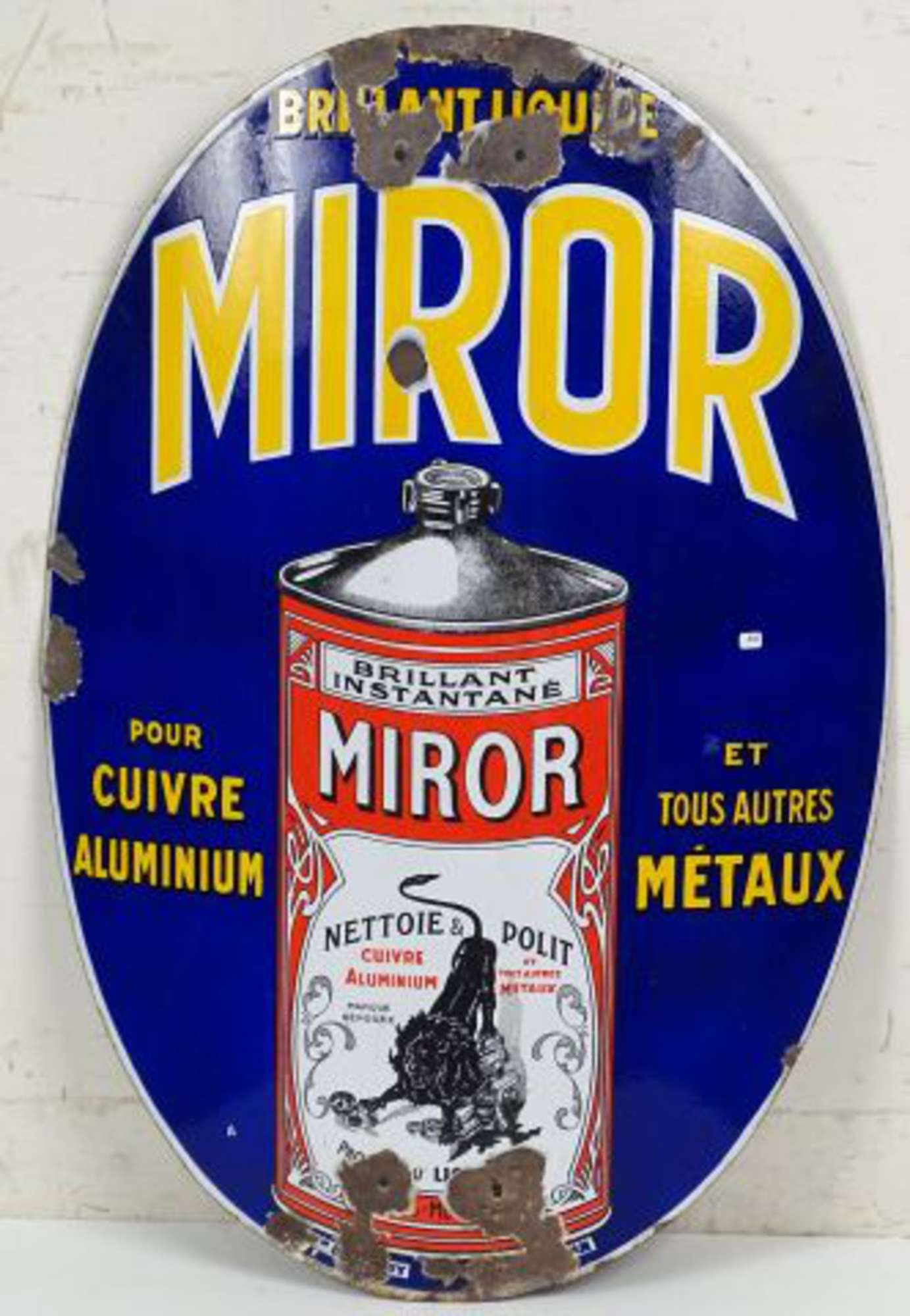 MIROR Brillant Liquide - Lion Noir à Paris-Montrouge : Plaque émaillée  cintrée de forme ovale. Perforations, Vente aux enchères : Estampes -  Affiches - Gravure - Lithographie - Eauforte