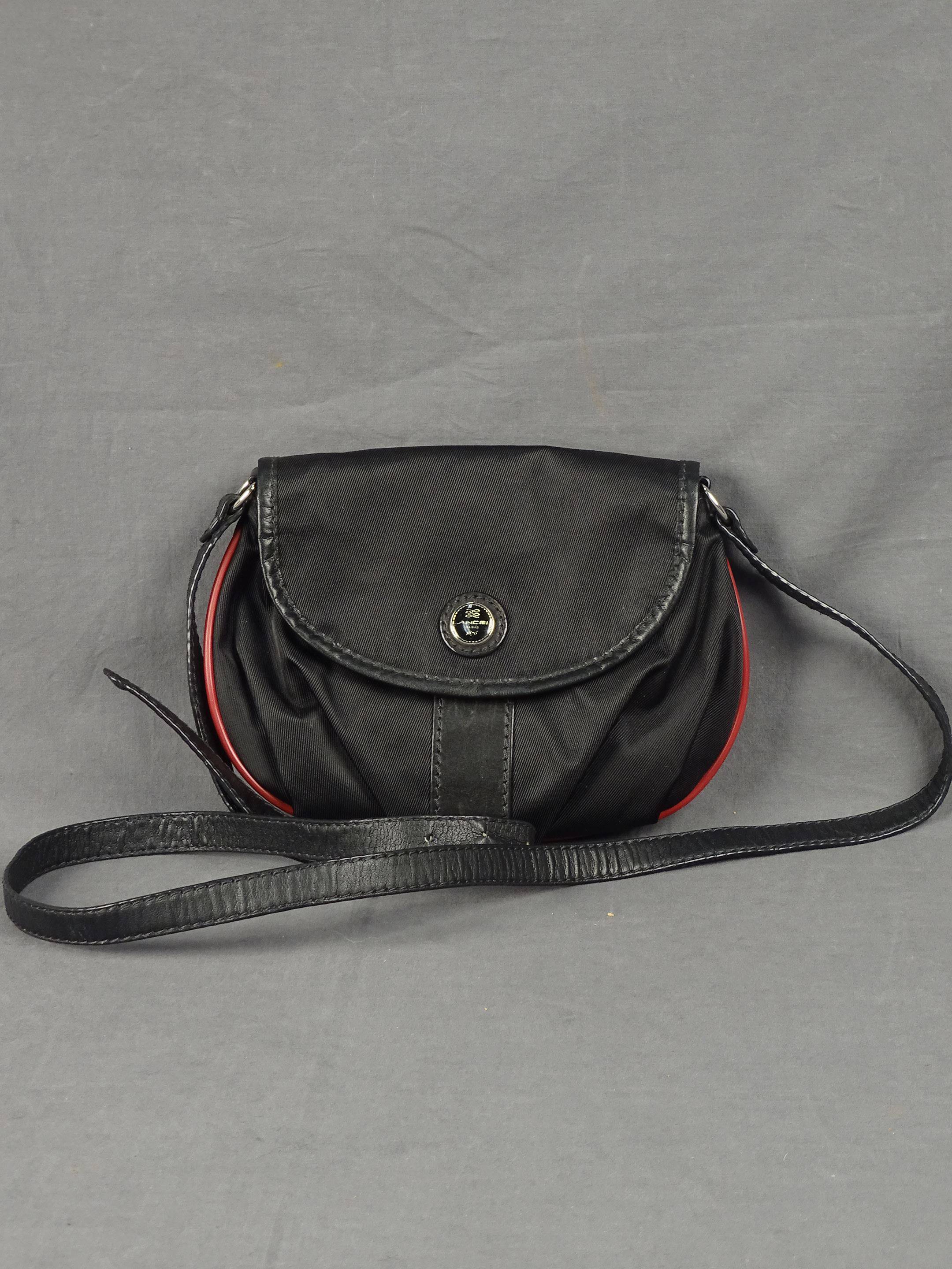 LANCEL Petit sac besace en toile et cuir noir fermeture par