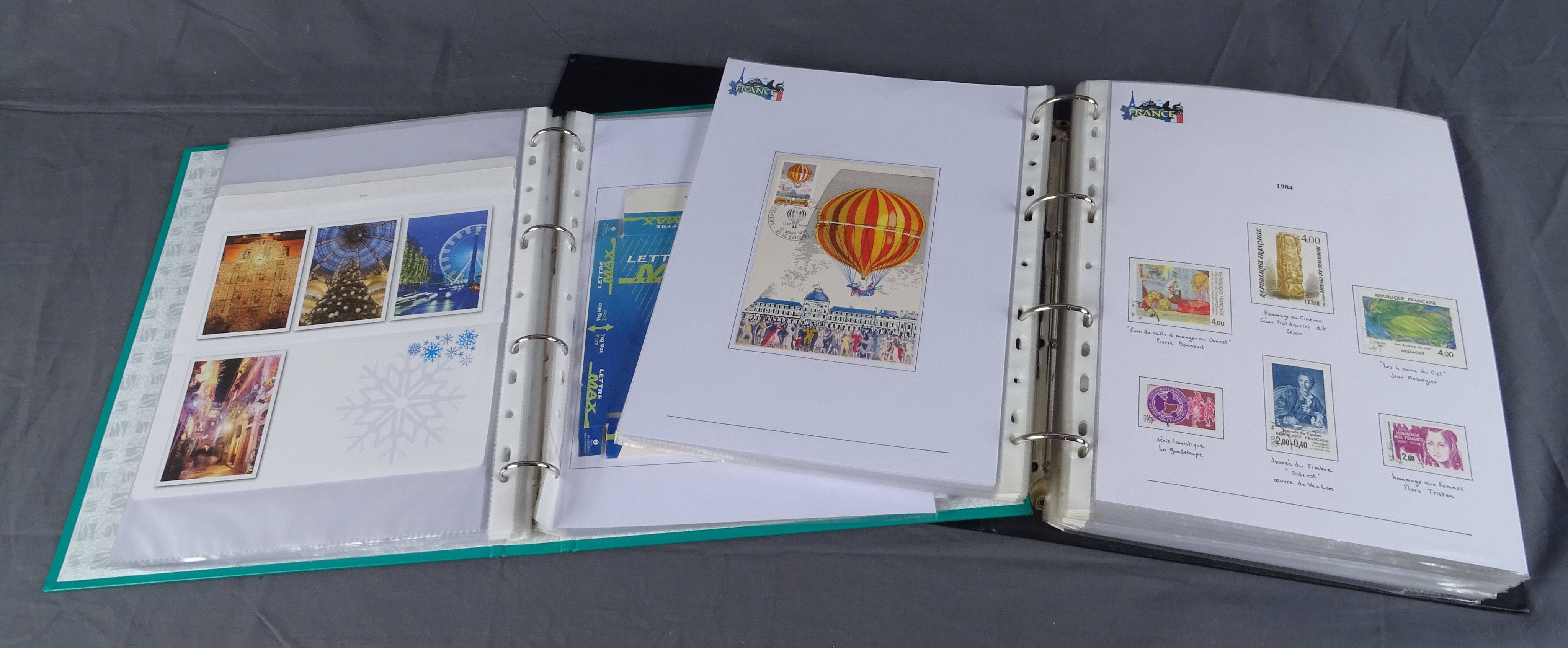 Image of Collection de timbres dans un classeur avec des timbres des