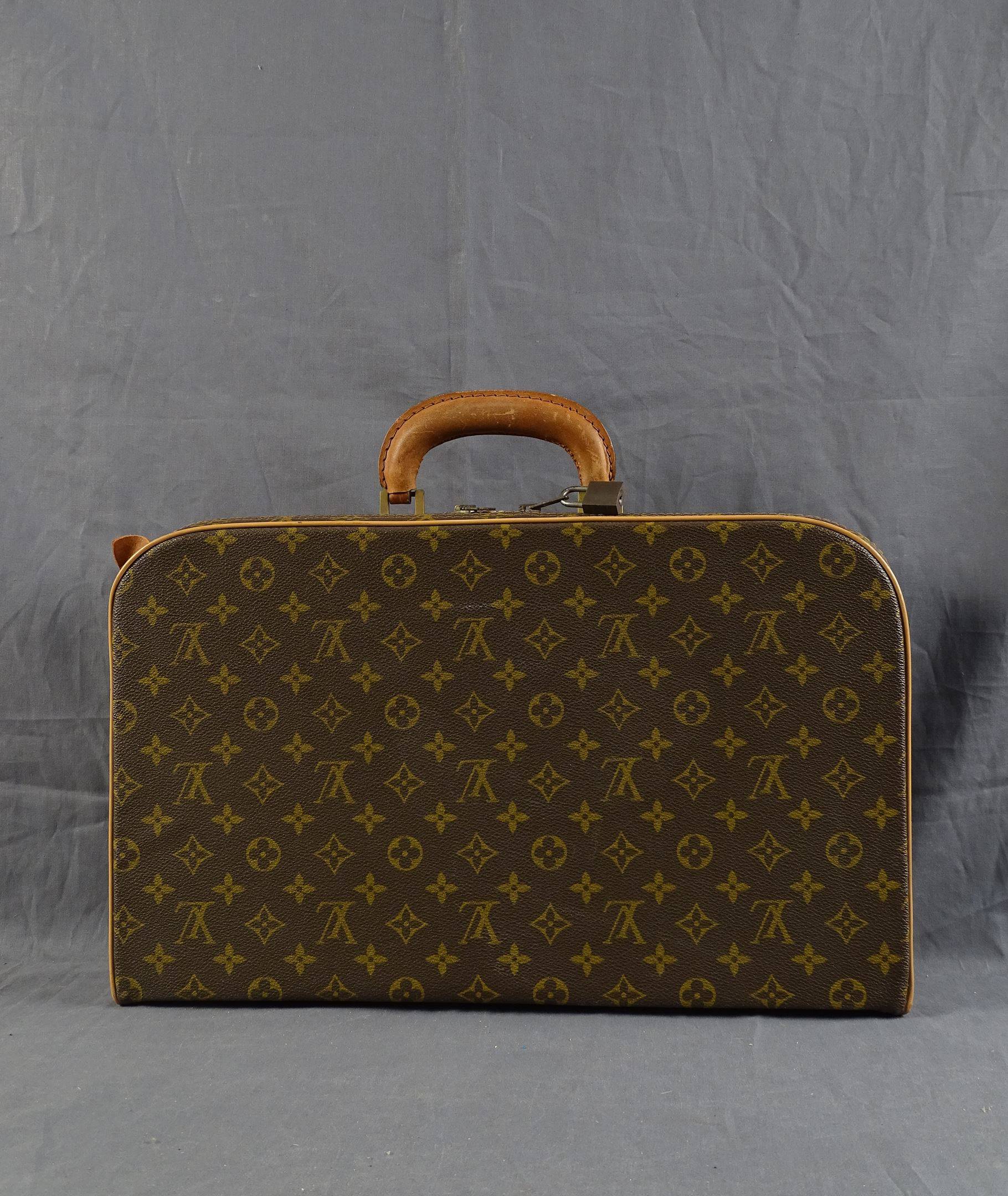 LOUIS VUITTON - Petite valise semi rigide en toile Monogram et