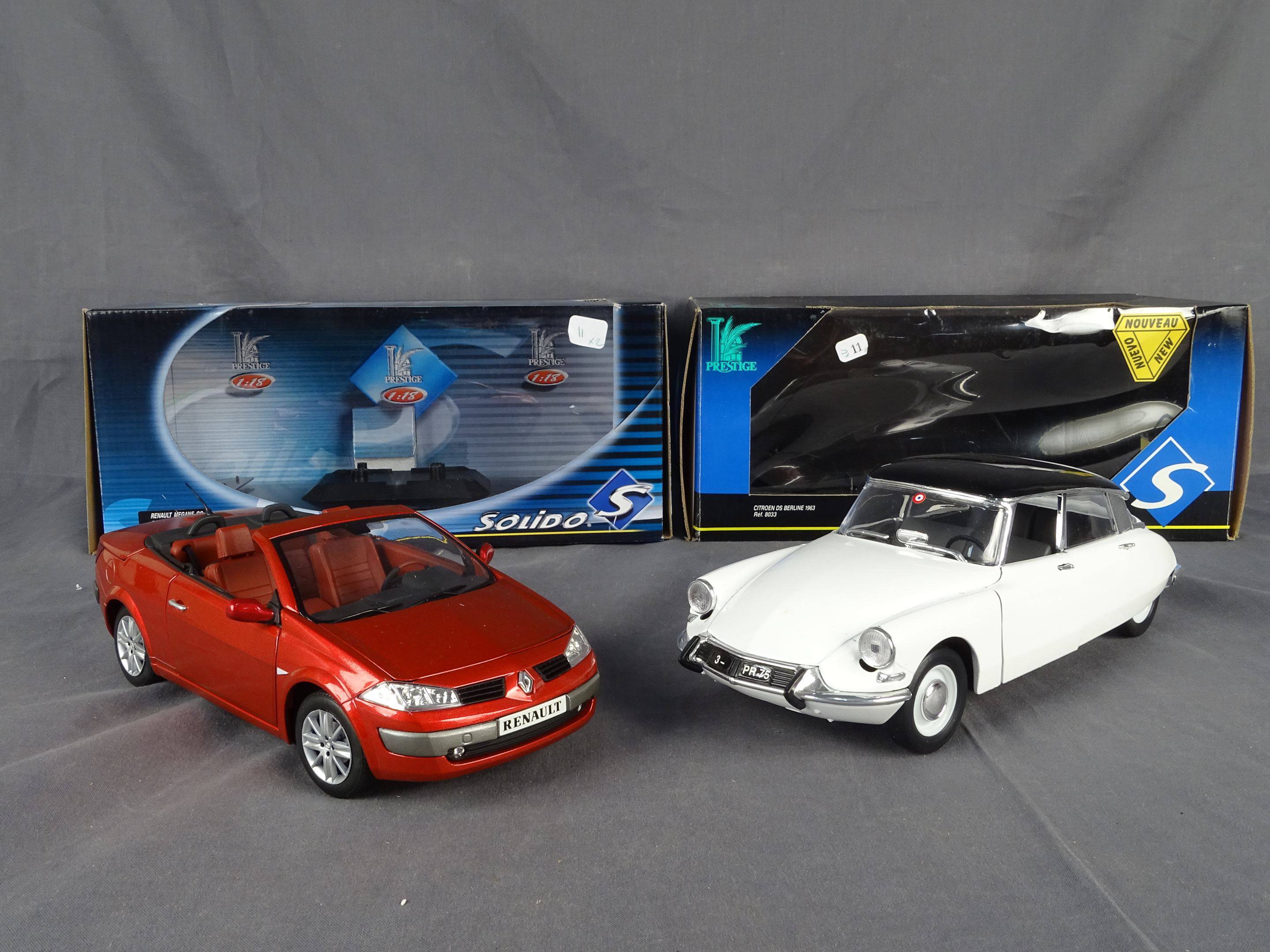 Solido 1/18 - 2 véhicules - Citroen DS 1963/Rlt Mégane Cab , neuf boite ,  Vente aux enchères : Jouets - Trains - Poupées - Automates