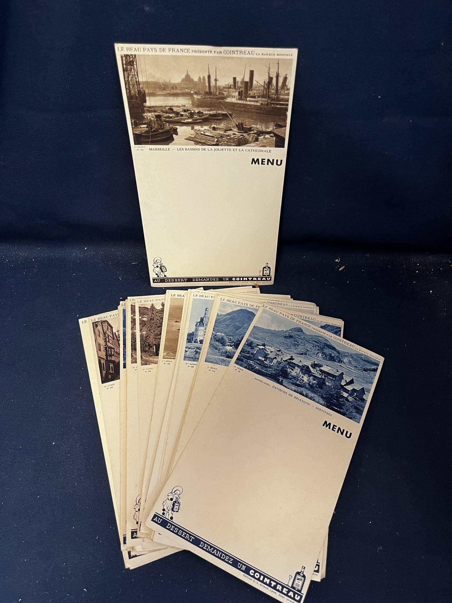 Mode - « Inspirations d'avant saison , été 1941 , édition BELL à Paris » -  Reliure numéro 31, Vente aux enchères : Cartes postales - Vieux papiers