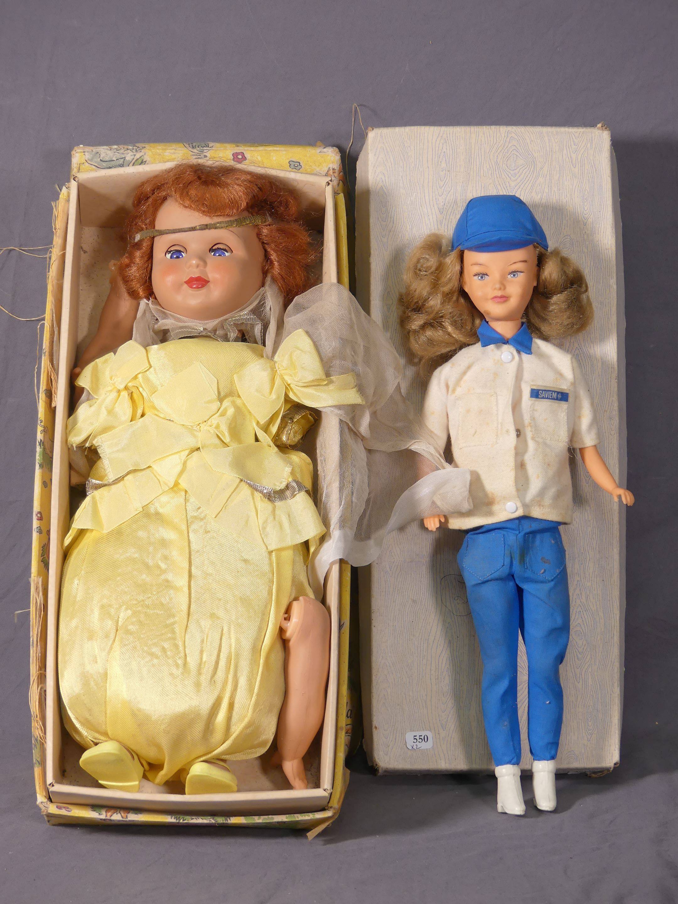 Poupee en plastique Elvm publicitaire Saviem