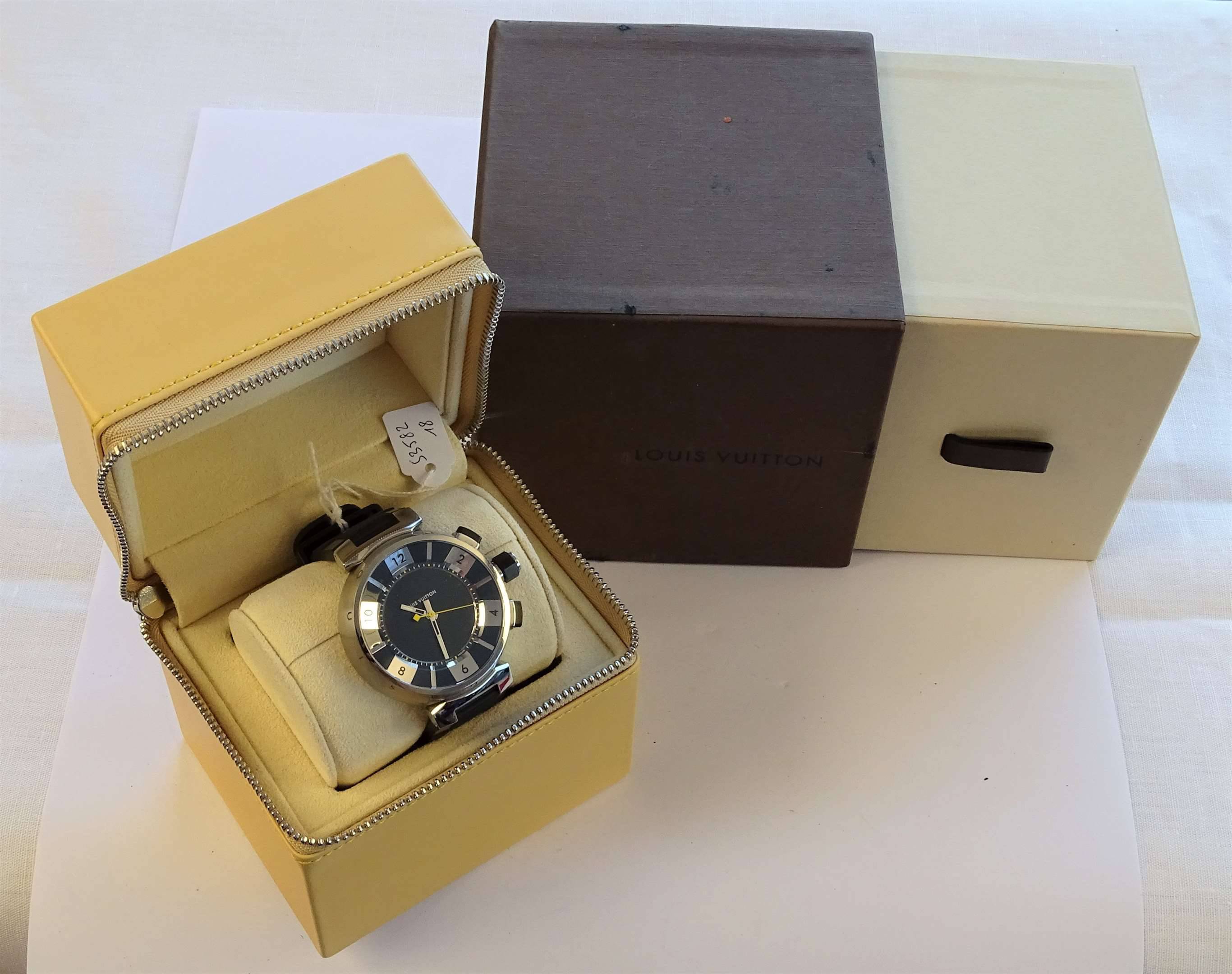 LOUIS VUITTON Montre bracelet chronographe Tambour In Black GMT