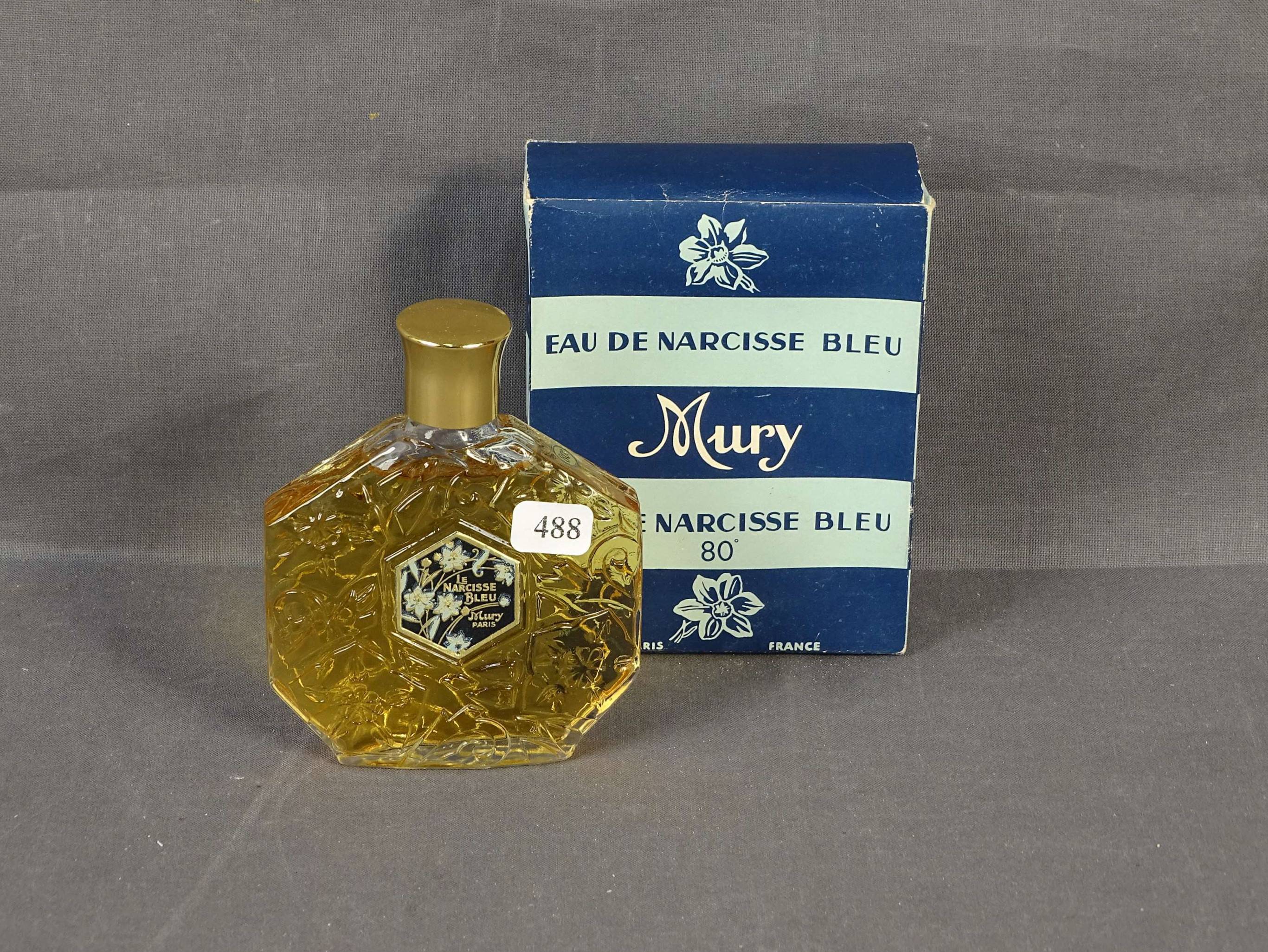 Mury - Eau de Narcisse bleu. Flacon hexagone en verre moulé de motifs...