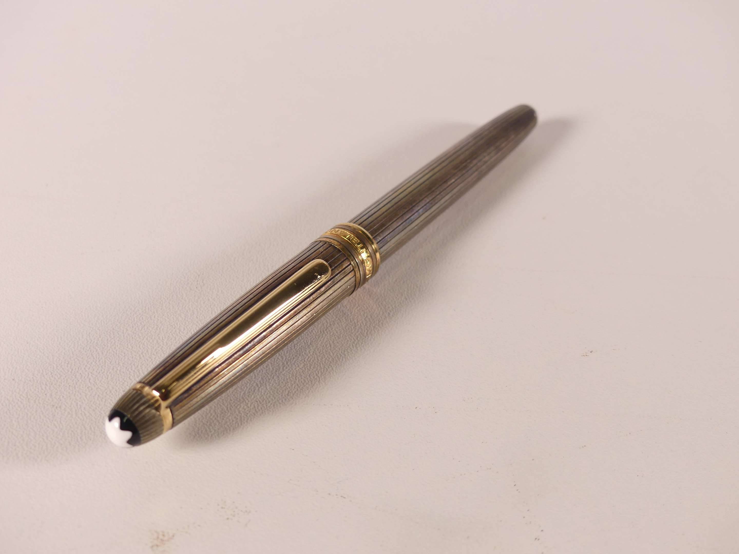 MONTBLANC - Stylo plume modèle Meisterstück en argent (925°/00) et