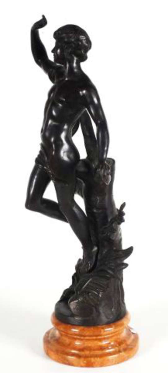 Sculpture 100 % bronze HTdeco Écureuil sur Une Noisette Statuette Sculpture en Bronze