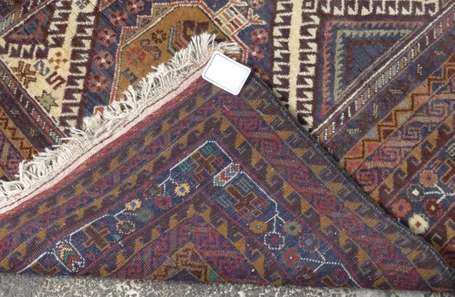 Tapis Orient en laine camaïeu brun et crème décor 