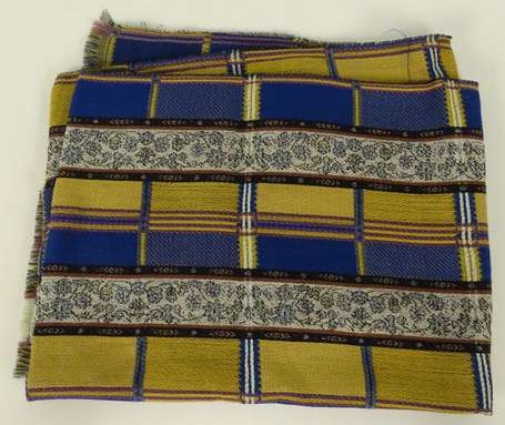 KENZO. Echarpe en laine à motifs de rayures jaunes