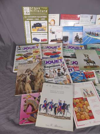 Lot de catalogues de ventes, diverses revues 
