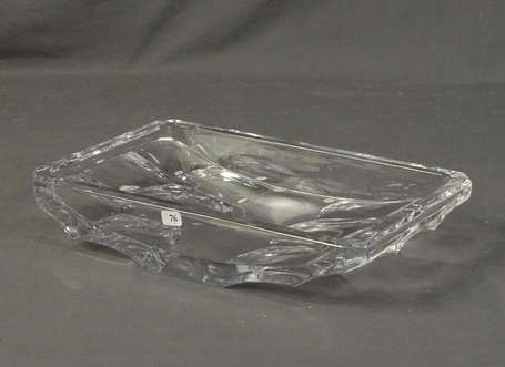 BAYEL - Coupe rectangulaire en cristal moulé. 