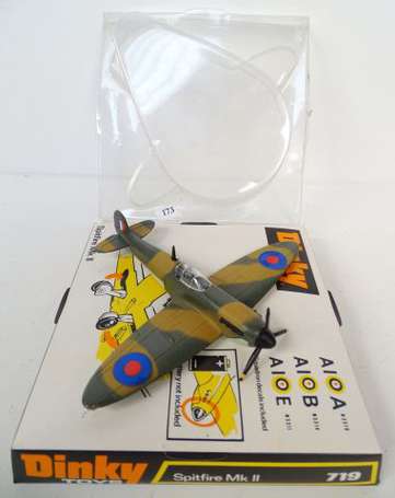 Dinky toys militaire - Avion de chasse Spitfire mk