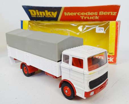 Dinky toys GB - Camion Mercedes ref 940 neuf en 