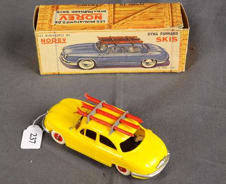Norev - Dyna Panhard avec skis , jaune , état neuf
