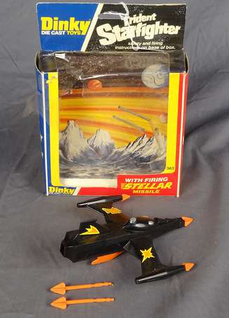 Dinky Toys gb - STRIDENT STARFIGHTER , réf. 362 en