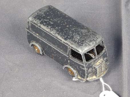 Dinky toys fr - Rare Peugeot DA3 de la couleur 