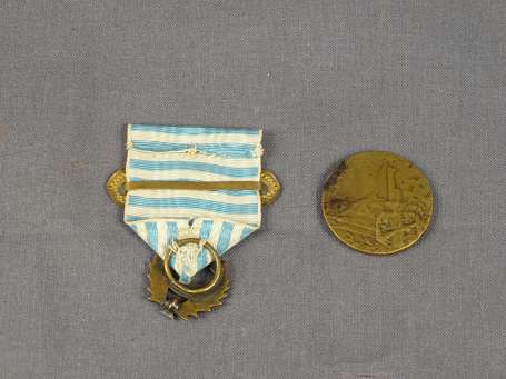 Mil - Médaille du levant , avec sa barrette 