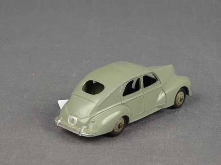 Dinky toys France- Peugeot 203, couleur grise, 