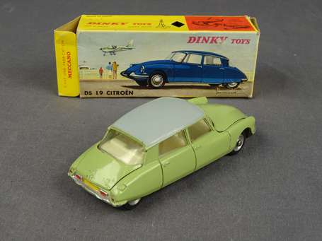 Dinky toys France - Citroen DS19 - couleur verte 