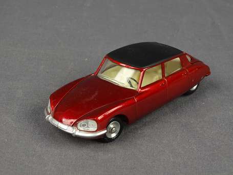 Dinky toys Spain - Citroen DS23 - Couleur rouge 