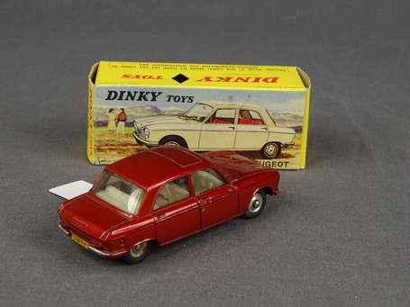 Dinky toys France- Peugeot 204 couleur rouge 