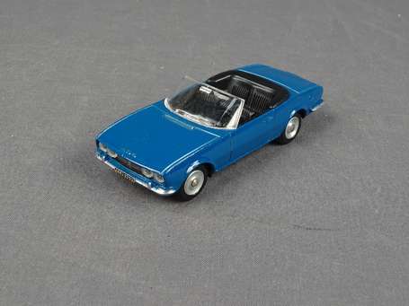 Dinky toys France- Peugeot 504 cabriolet - neuf 