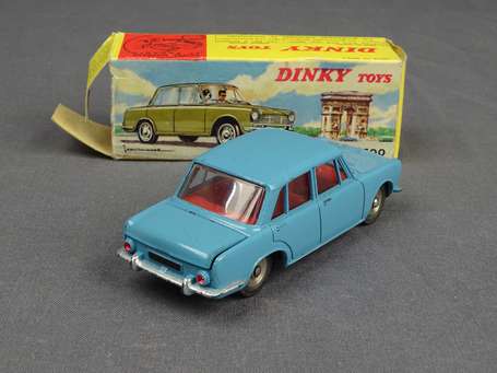 Dinky toys France- Simca 1500 , couleur bleue ciel