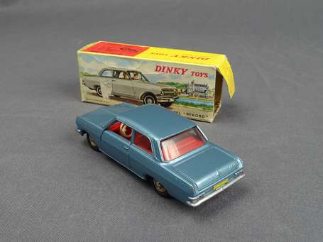 Dinky toys France- Opel Rekord , couleur bleue, 
