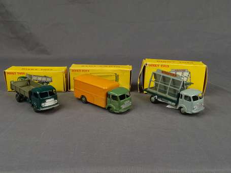 Dinky toys France- 3 véhicules Simca cargo en 