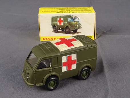Dinky toys militaire France-  Rlt ambulance 
