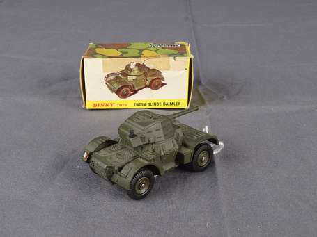 Dinky toys militaire France- Daimler, neuf en 