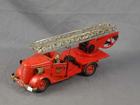 Vebe - Camion de pompier avec un personnage, état 