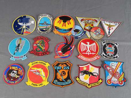 US - Vietnam et post - Lot de 17 insignes tissus 