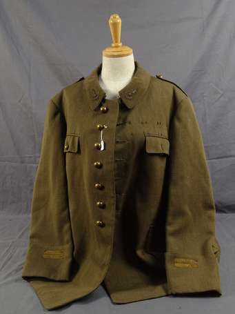 1GM - veste d'un Lieutenant intendance , montée 