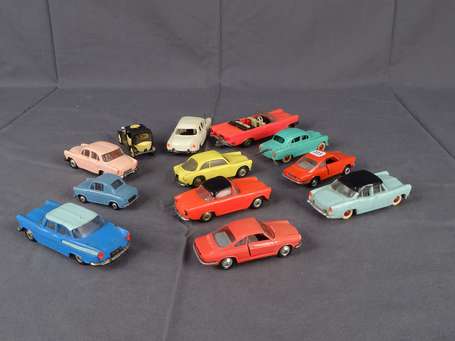 Norev - Lot de 12 voitures dont simca 1000 coupé -