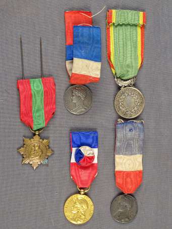 Civ - 5 médailles dont 2 du travail (argent) 