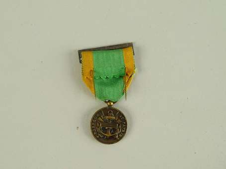 Mil - Médaille Honneur et Patrie , avec barrette 