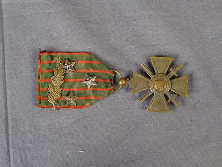 Mil - Croix de guerre 14/16 - avec une palme et 3 