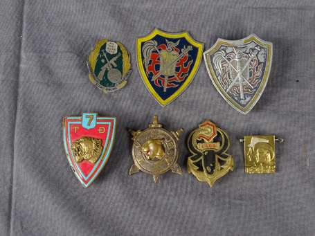 FR - Lot de 7 insignes indo dont troupes 