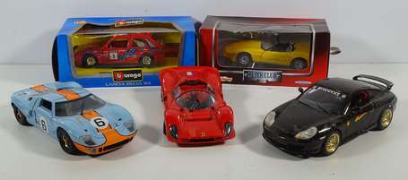 Diverses marques - Lot de 5 voitures 1/24 et 