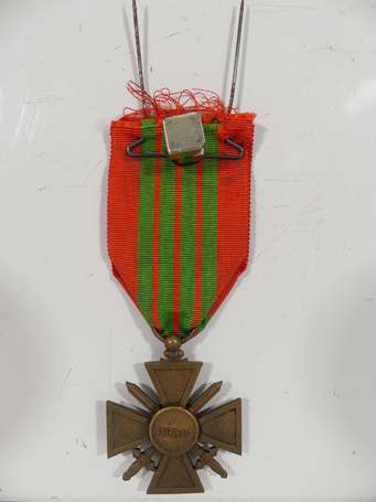 Mil - Croix de guerre 1939 - neuf en boite 