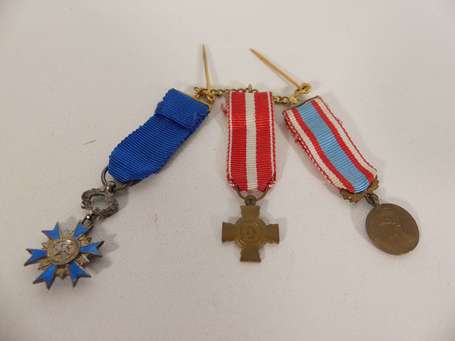 Mil - Ensemble de 3 médailles miniatures montées 