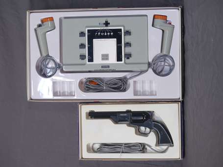 Philips - Console de jeux N20 et pistolet AV10 - 