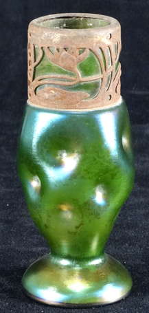Vase de Loetz avec monture en métal en verre à 