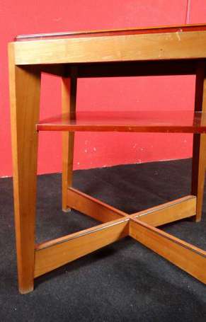 Table à jeu en bois blond, à plateau amovible et 