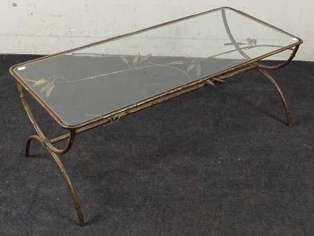 Table basse en métal laqué et partiellement doré 