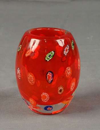 MURANO - Vase ovoïde en verre soufflé doublé rouge