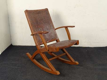 PAZMINO Angel (XXe siècle), Rocking chair en bois 